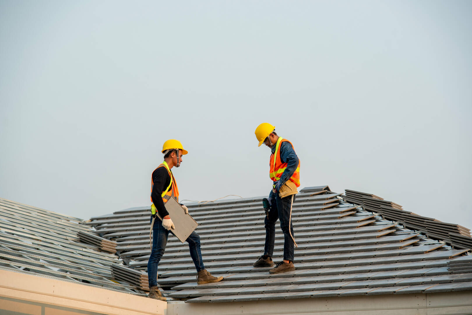 TJ PLATINUM ROOFING LLC